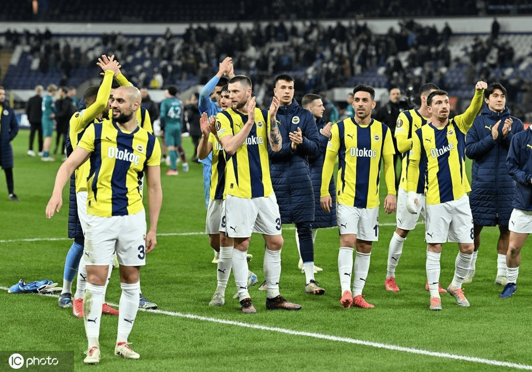 九游网页客户端-今晨费耶诺德调整名单以备欧超杯，迎来里程碑环节打磨，赛场秩序良好，更衣室氛围转暖的简单介绍