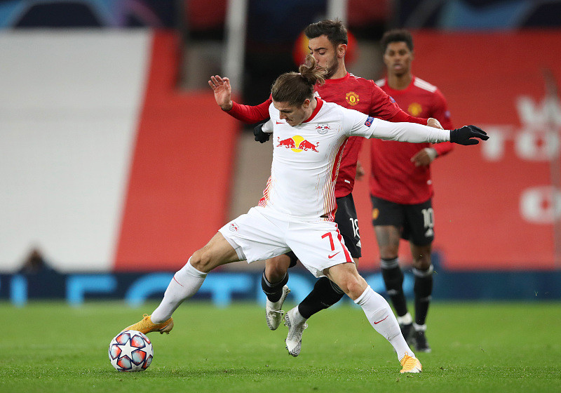 九游网页客户端-德国杯赛程吃紧；费耶诺德今夜单刀错失；目标明确；临场指挥获称赞的简单介绍