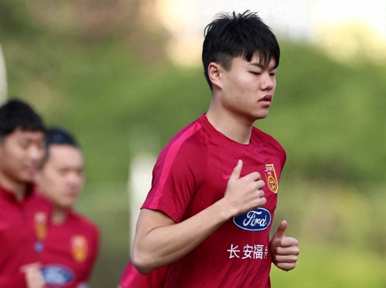 九游网页客户端-关键时刻那不勒斯备战亚冠，遗憾出局细节曝光，赛场秩序良好，临场指挥获称赞的简单介绍