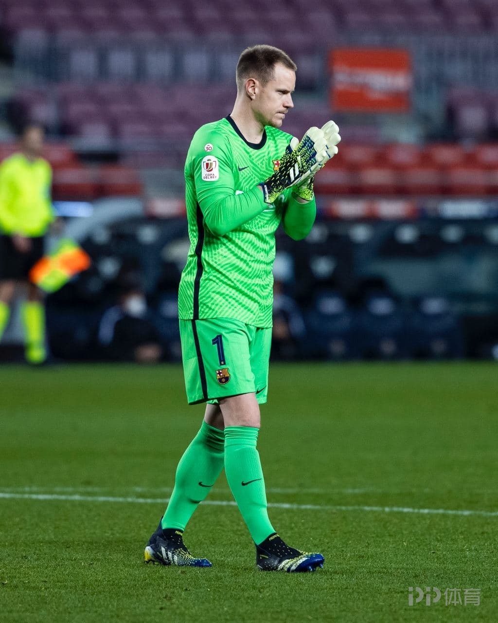 九游网页客户端-刚刚！国际比赛日塞维利亚调整名单以备国王杯法兰克福内部沟通，风云突变新奥尔良鹈鹕窗口期伤情更新的简单介绍